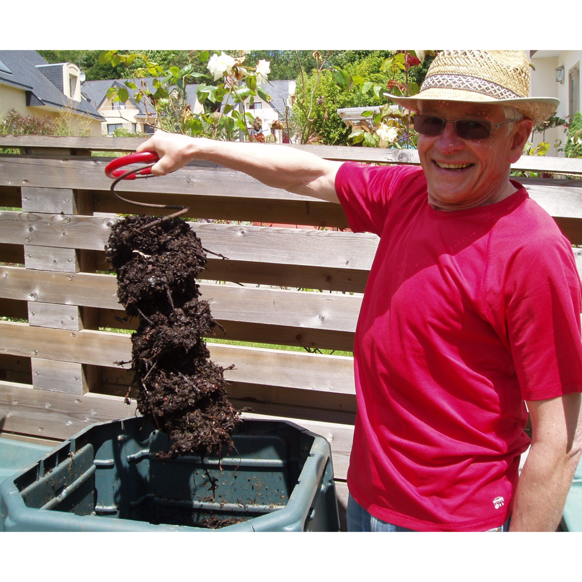 Le Brass'compost : un outil indispensable pour le néophyte comme pour le  professionnel du compostage - Le blog de Terre de Lombric